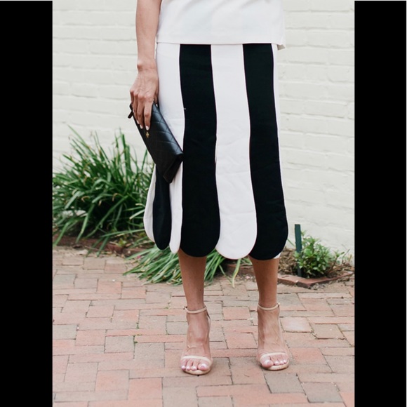 Victoria Beckham for Target tulip midi skirt size 22W - Picture 7 of 14